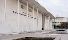 Judge Rules Lawmaker Must Be Allowed to Join Kennedy Center Board Meeting - The New York Times