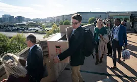Reporters leave Pentagon en masse after refusing to sign on to new rules