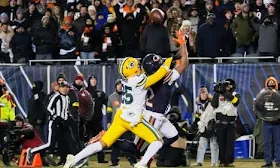 Game-winning DJ Moore TD happened despite DPI by Keisean Nixon