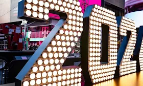 Who's performing at tonight's Times Square ball drop for New Year's Eve 2026?