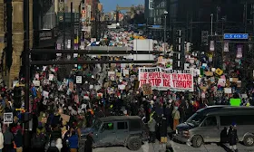 Hundreds of Minnesota Businesses on Strike in Protest Against ICE