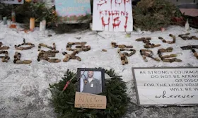 Videos of deadly Minneapolis shooting of Alex Pretti contradict Trump administration statements